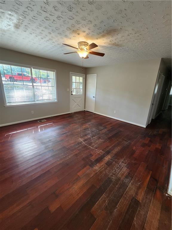 Foto del edificio - 2820 Hollydale Ct S W