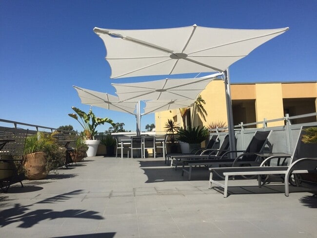 Interior Photo - Messina