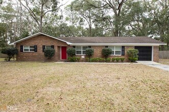 Building Photo - 831 Devon Dr