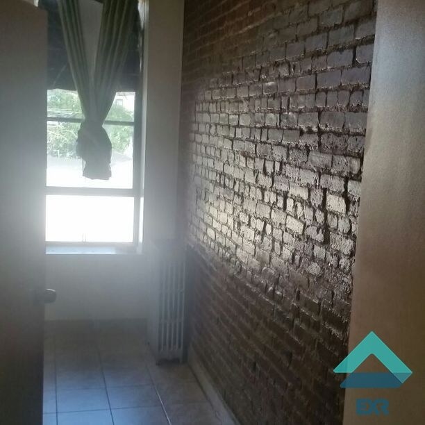 Foto del edificio - 568 Seneca Ave