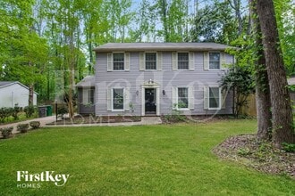 Building Photo - 7225 Rollingridge Dr