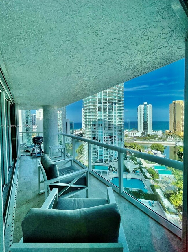 Foto del edificio - 16500 Collins Ave