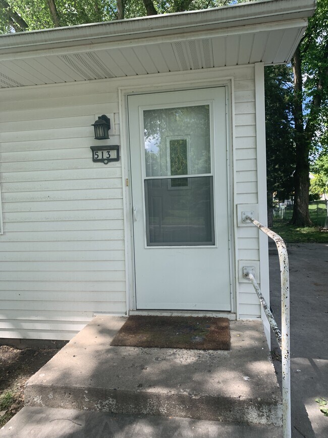 Foto del edificio - 513 W Clark St