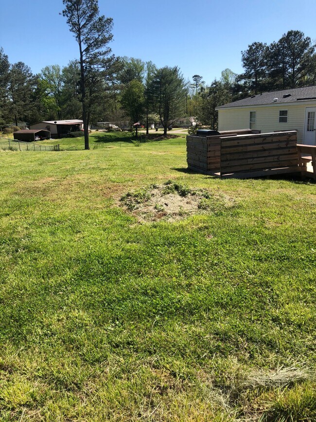 Building Photo - 1305 Ewing Dr