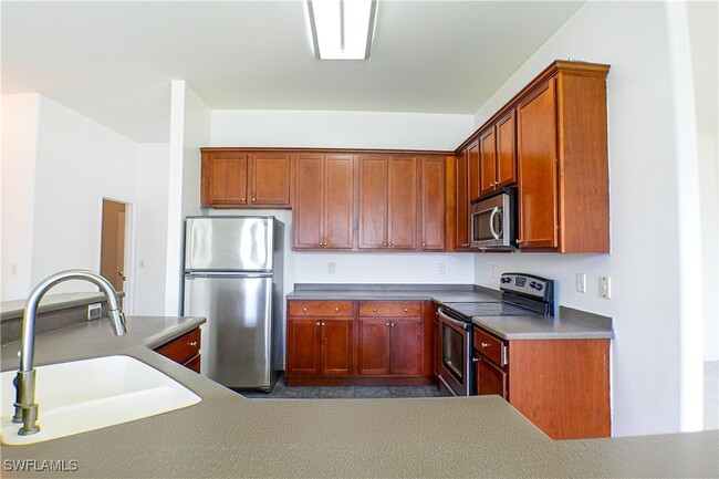 Foto del edificio - 2753 Nature Pointe Loop