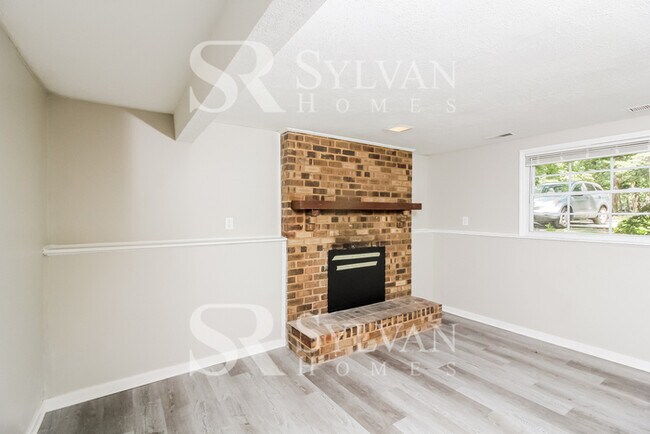 Foto del edificio - Prepare to be impressed by this 4 bedroom,...