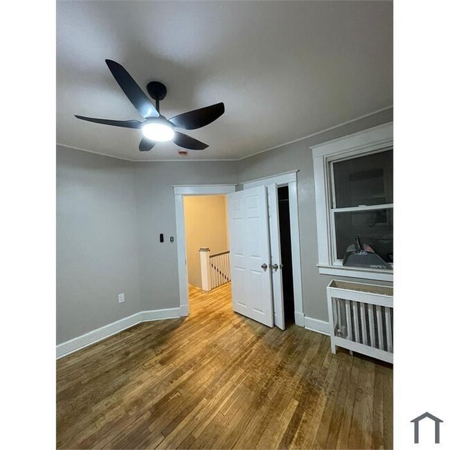 Building Photo - 3 Bedroom 3 Bathroom Home