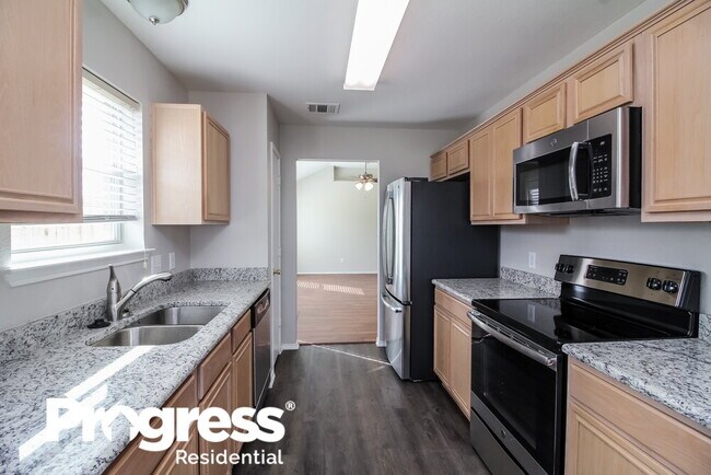 Building Photo - 240 Amherst Dr