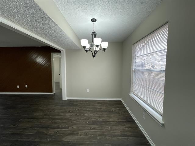 Foto del edificio - 4805 Crestmont Ct