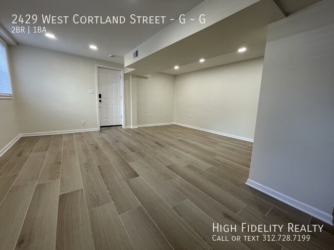 Foto del edificio - 2429 W Cortland St