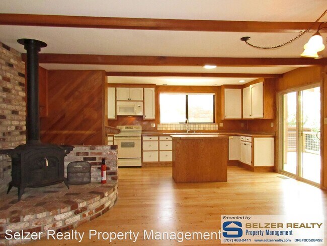 Building Photo - 3 br, 2 bath House - 329 Jones St.