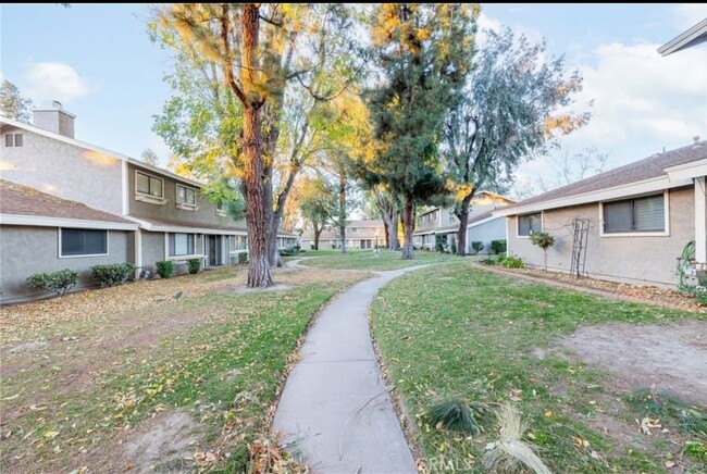 Building Photo - 2061 W Redlands Blvd