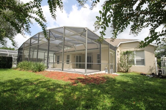 Foto del edificio - BEAUTIFUL 4 Bedroom 2 Bath Pool Home in Or...