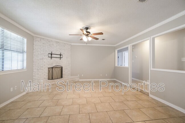 Foto del edificio - 587 Bobwhite Dr