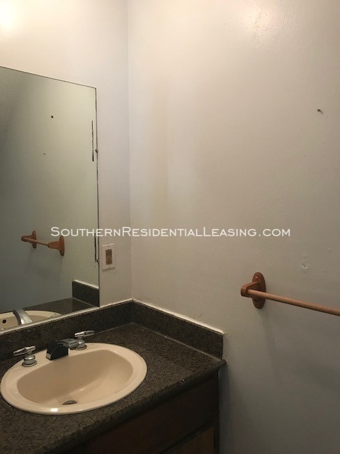 Foto del edificio - 22901 Baldwin St