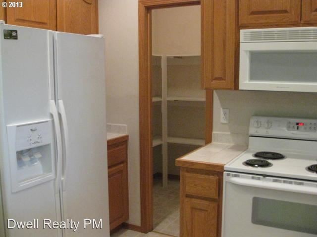 Building Photo - 3 br, 2.5 bath House - 2619 NE Rocky Butte Rd