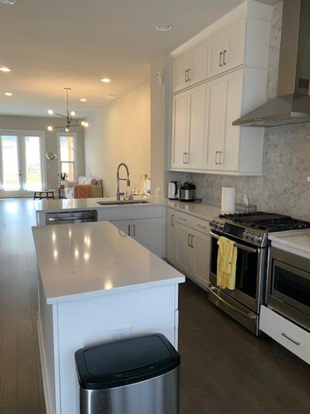 Building Photo - 4312 Parkside Pl