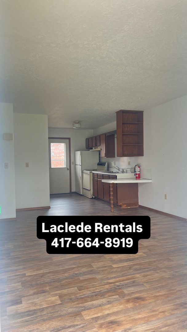 Building Photo - 2 Bedroom 1 Bathroom Apartment