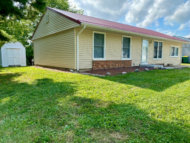 Foto principal - 1594 E Mason Dixon Dr