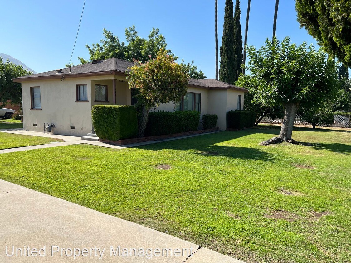 Foto principal - 2 br, 1.5 bath House - 12251 Michigan St
