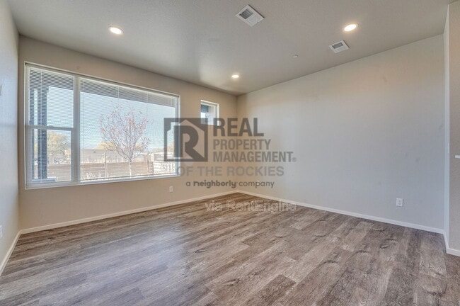 Building Photo - 302 Skyraider Way