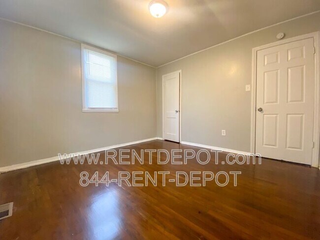 Foto del edificio - 1621 Rheinhardt Ave