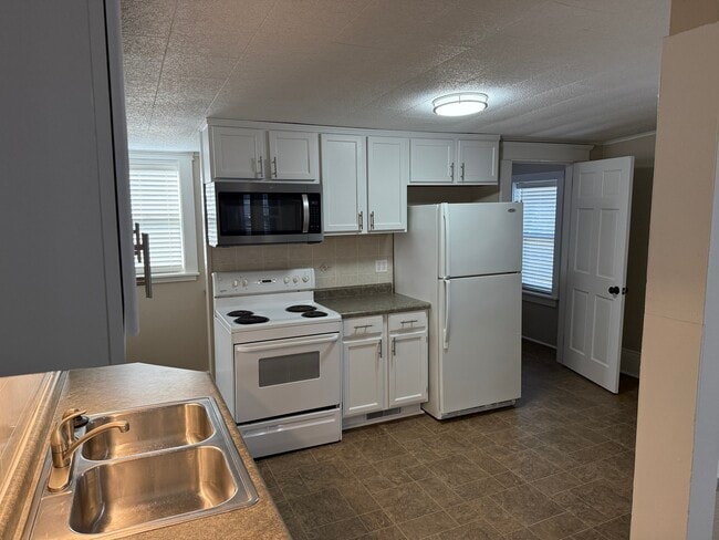 Building Photo - 1214 Cooper St