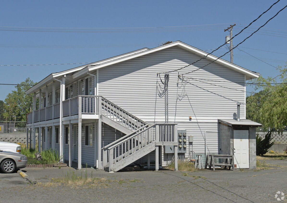 Foto del edificio - 10701 Pacific Hwy SW