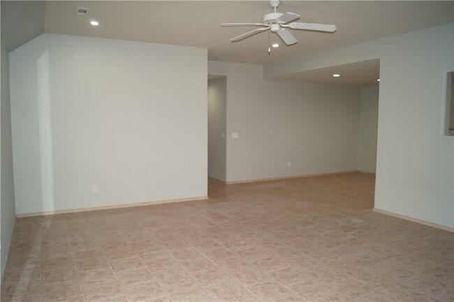 Building Photo - 67 Dakota Trail