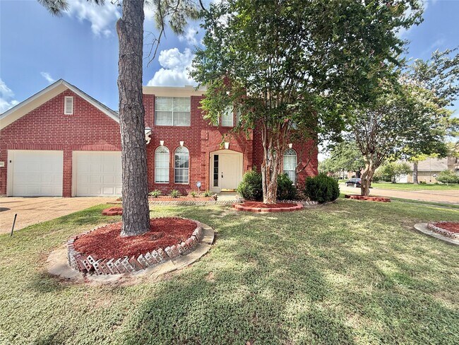 Foto del edificio - 14802 Bellflora Ct