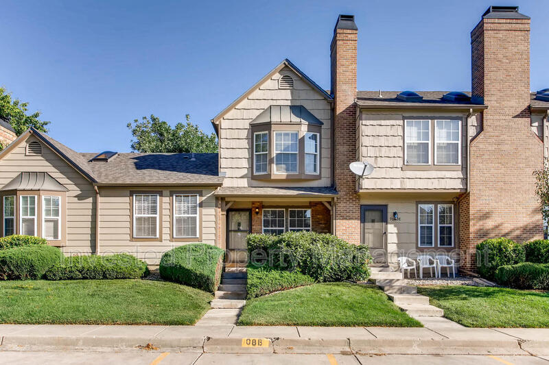 Foto principal - 9608 W Chatfield Ave