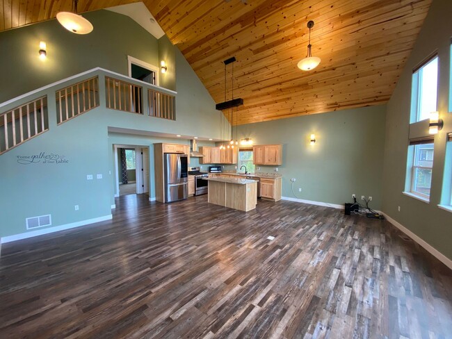 Building Photo - A Mirror Lake Dream Home!  (3) Bed, (2) ba...