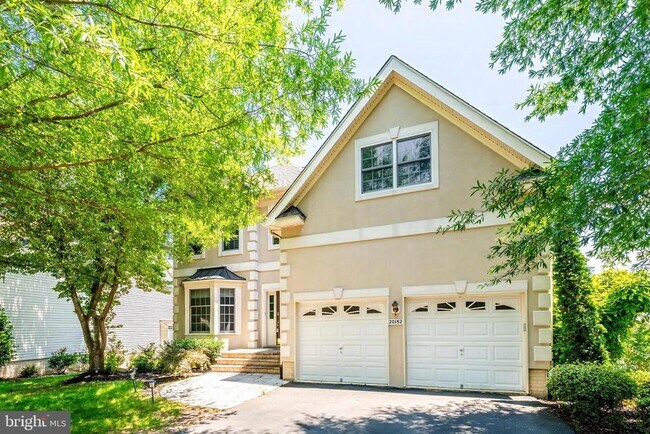 Building Photo - 20152 Boxwood Pl