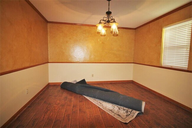 Building Photo - 2947 Turtle Creek Dr
