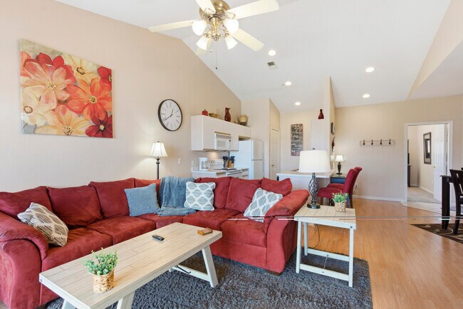 LIVING AREA - 835 Fairview St