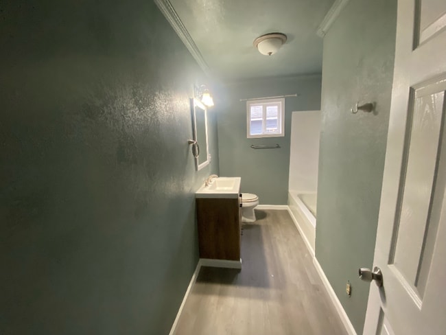 Building Photo - 3909 4th Ave