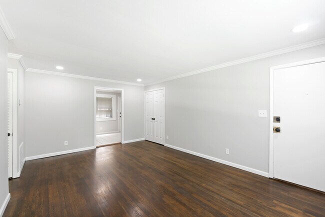 Foto del edificio - 1584 Line St