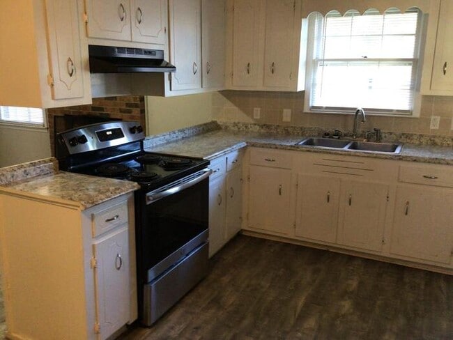 Building Photo - 4330 Granada Dr