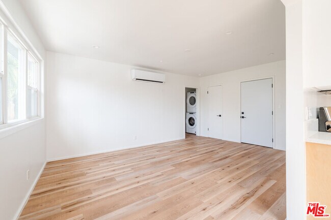 Foto del edificio - 1318 S Ogden Dr