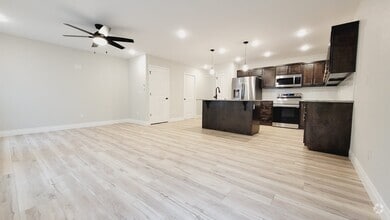 Building Photo - 1108 Rex Ave