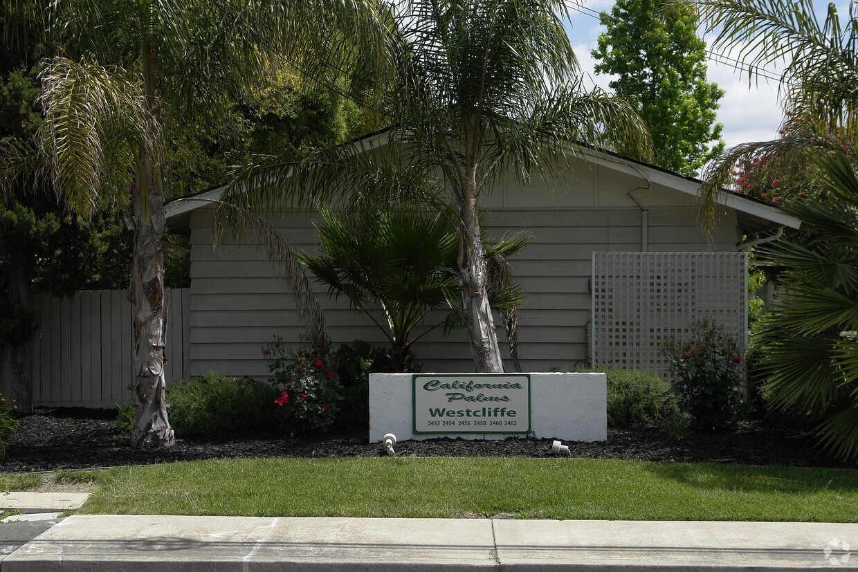 Foto del edificio - California Palms