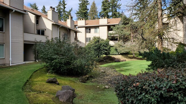 Patio adyacente al patio - 4420 146th Place Northeast