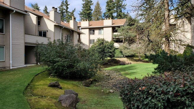 Patio adyacente al patio - 4420 146th Place Northeast