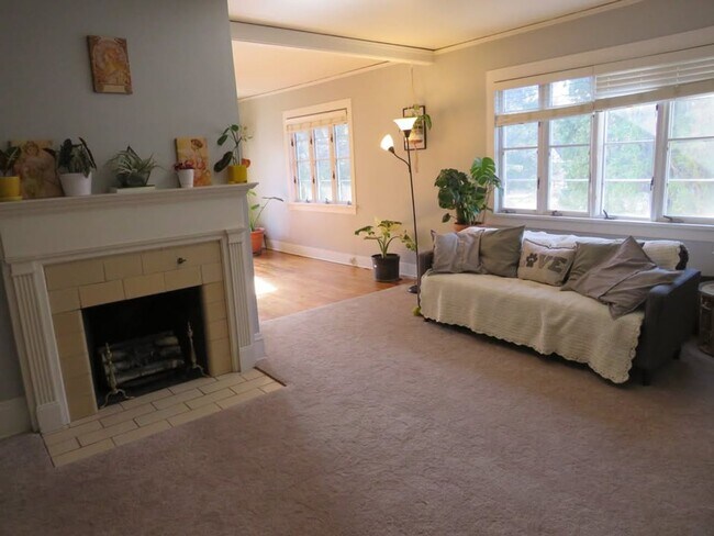 Foto del edificio - 1421 State St