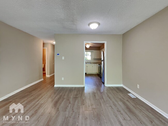 Building Photo - 4726 Walden Pond Dr