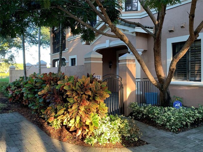 Building Photo - 2727 Center Ct Dr