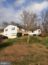 Building Photo - 131 Hunters Church Rd