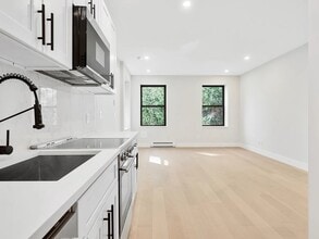 Building Photo - 239 E 33rd St