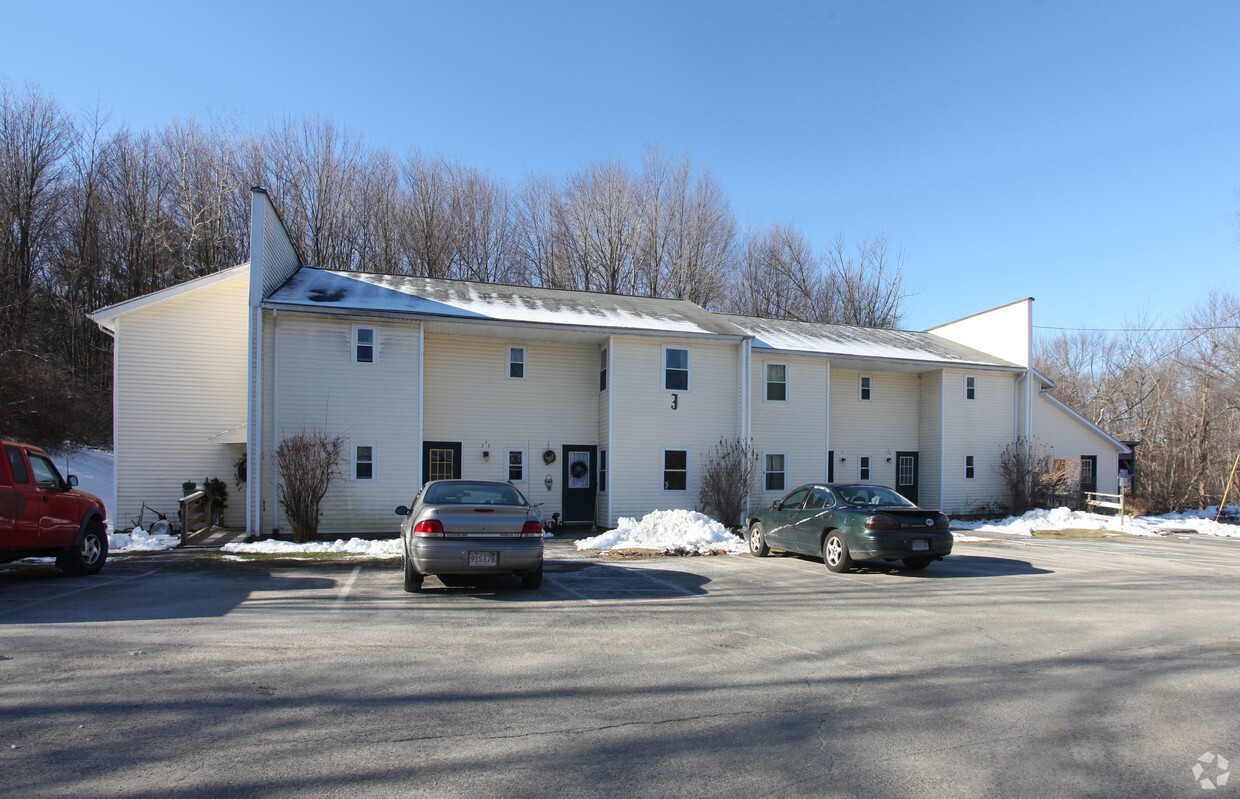 Primary Photo - Lord Jeffery Apartments