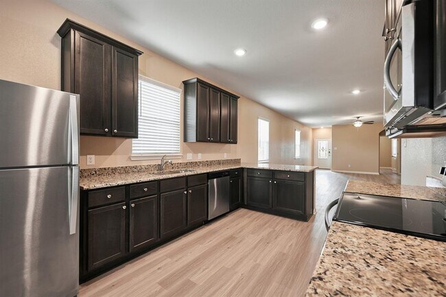 Foto del edificio - 22039 Gaynor Grove Ln